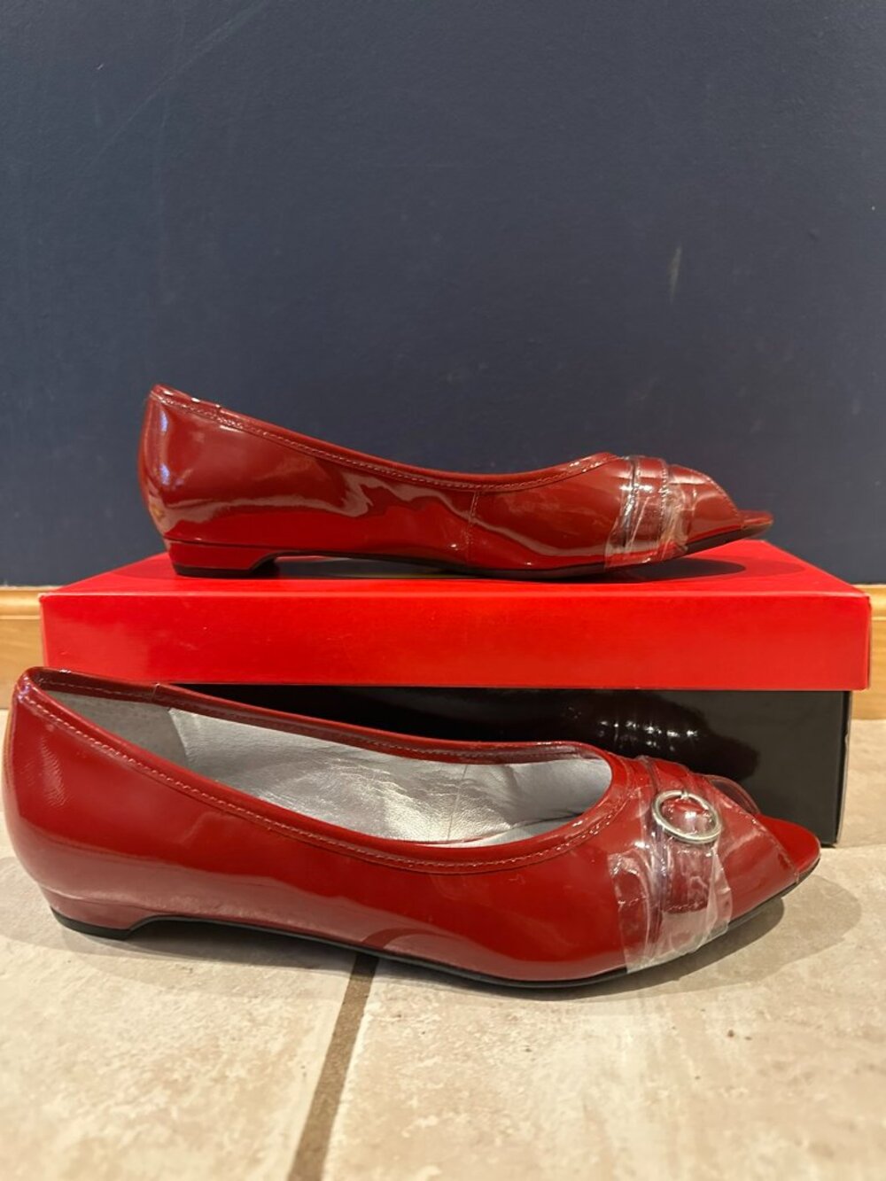 Talbots SELA4 Vintage Chili Red Patent Leather Flats 9M NOS Original Box